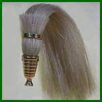 White horsehair plume